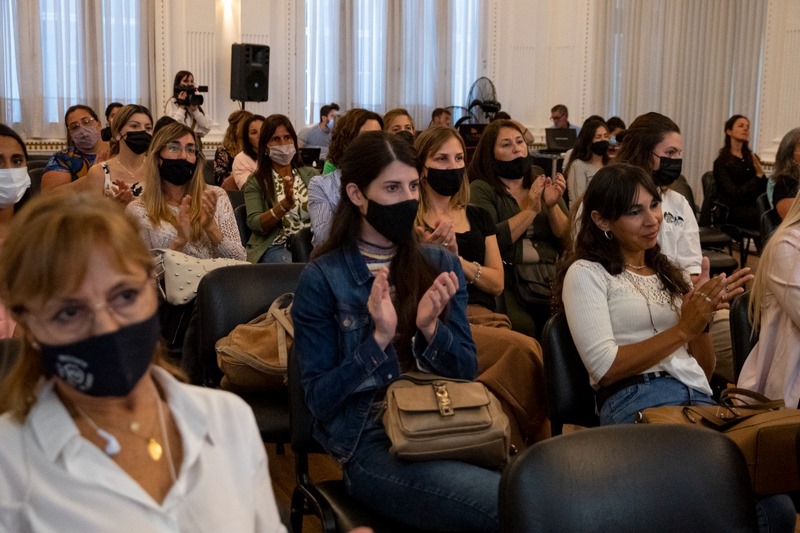 Conversatorio_Experiencias-y-Desafíos_para_la_Autonomía_de_las_Mujeres-6