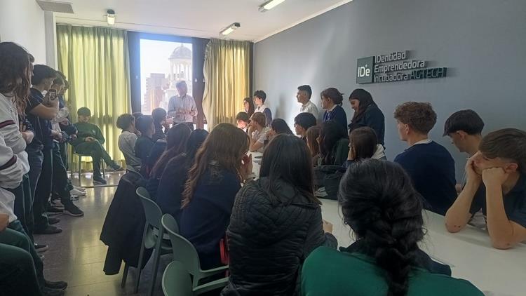 colegio del carmen visito la secretaria de desarrollo economico (10)