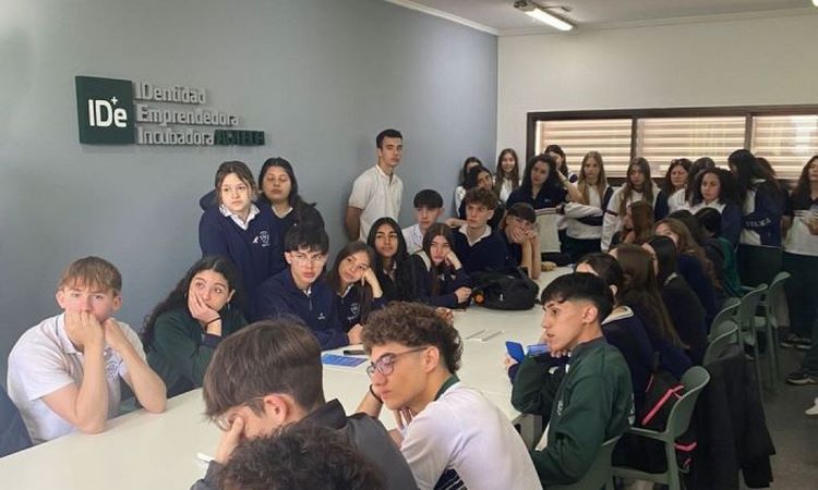 colegio del carmen visito la secretaria de desarrollo economico (3)